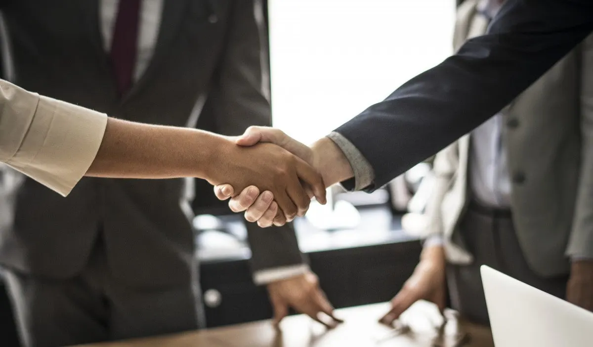 Como Atrair e Fidelizar Clientes 4 Pontos Cruciais