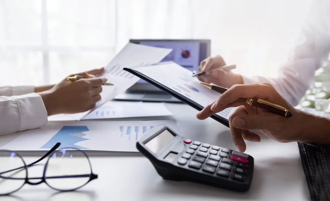 Como pequenas empresas podem melhorar o controle financeiro