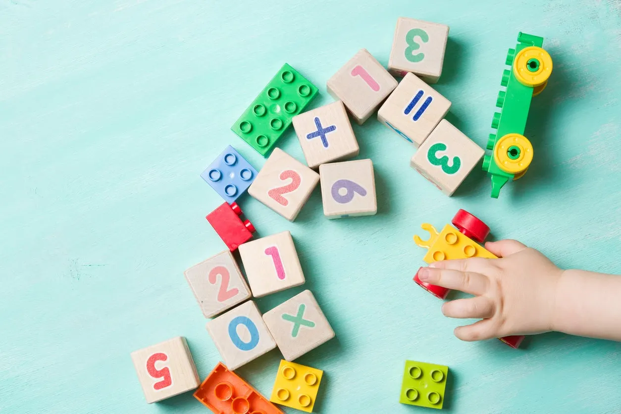 Os benefícios de investir no mercado de brinquedos educativos